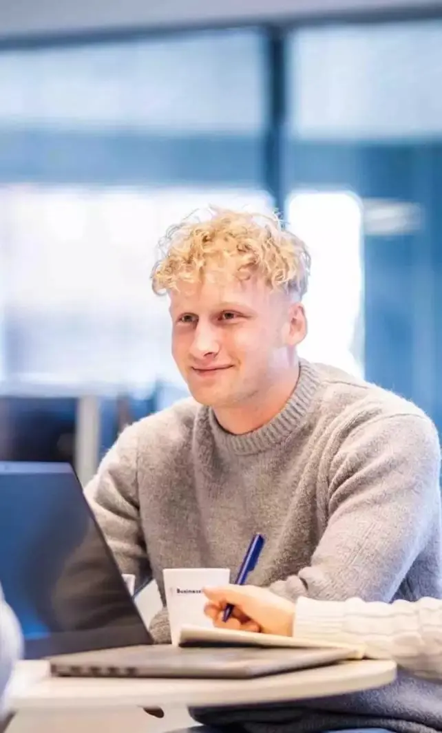 Mitchell Omhoog Recruitment